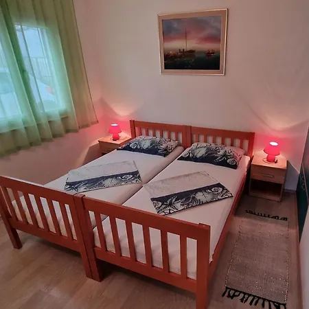 Apartment With A Parking Space Mavarstica, Ciovo - 12435