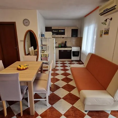 Apartment With A Parking Space Mavarstica, Ciovo - 12435 Trogir